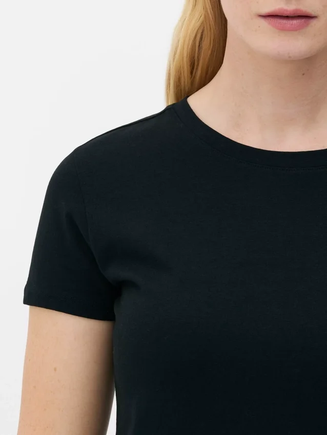 T-shirt med rund hals og stretch