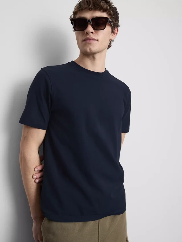 T-shirt med slank pasform