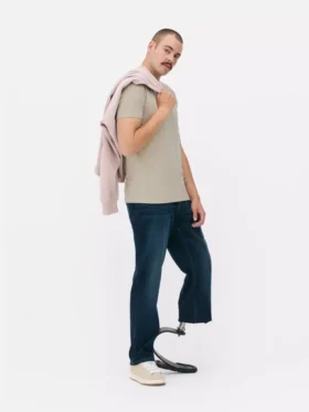 T-shirt med tætsiddende pasform og stretch