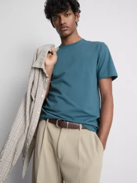 T-shirt med tætsiddende pasform og stretch