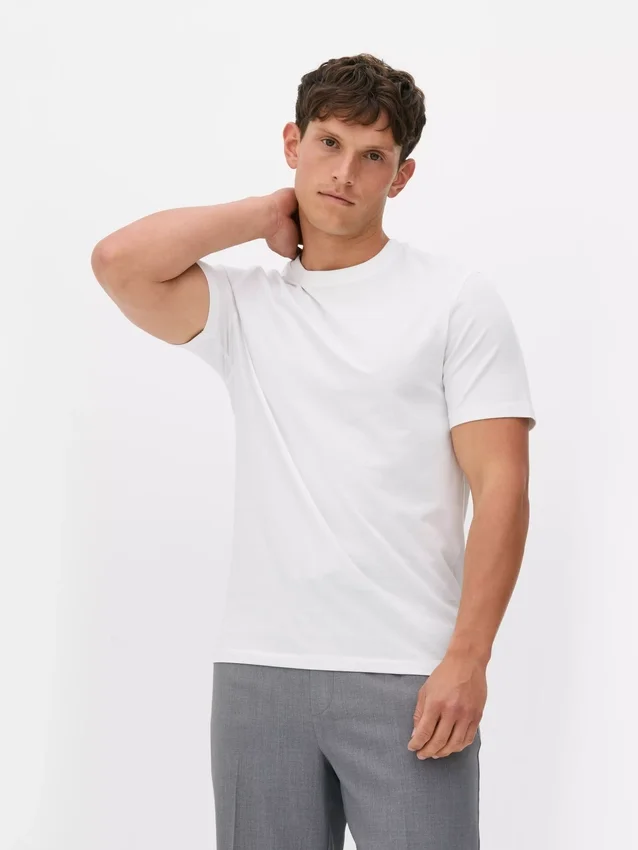 T-shirt med tætsiddende pasform og stretch