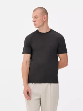 T-shirt med tætsiddende pasform og stretch