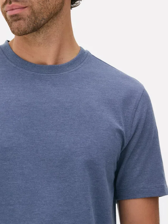 T-shirt med tætsiddende pasform og stretch