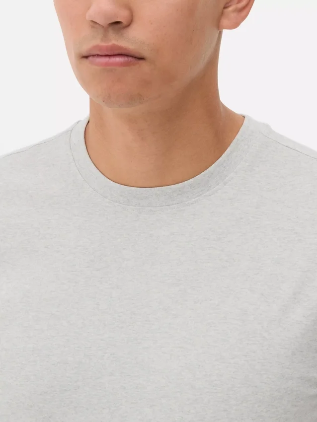 T-shirt med tætsiddende pasform og stretch