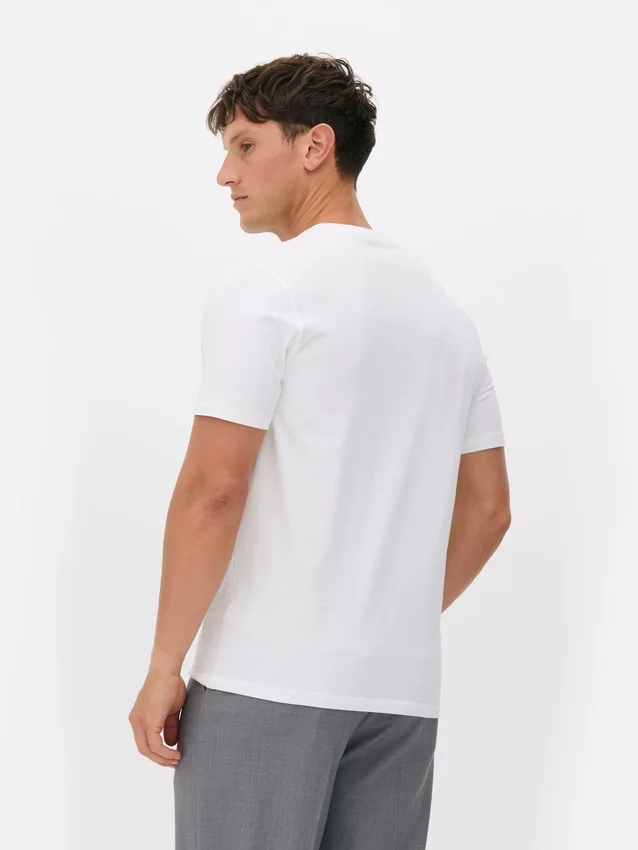 T-shirt med tætsiddende pasform og stretch