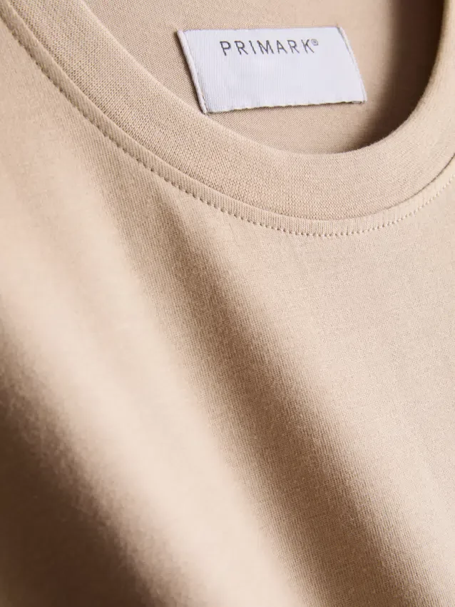 T-shirt med tætsiddende pasform og stretch