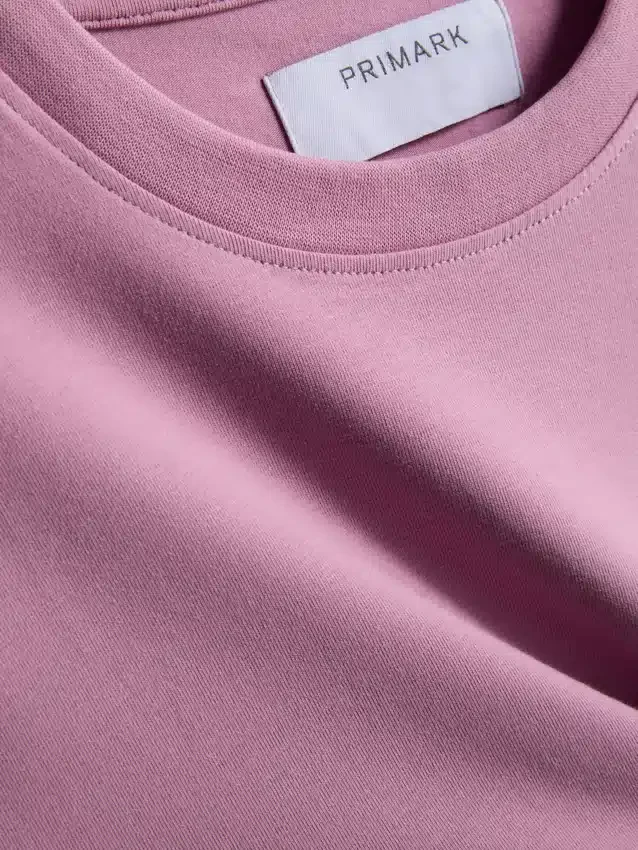 T-shirt med tætsiddende pasform og stretch