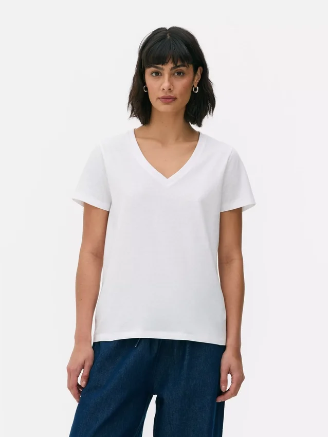 T-shirt med V-hals