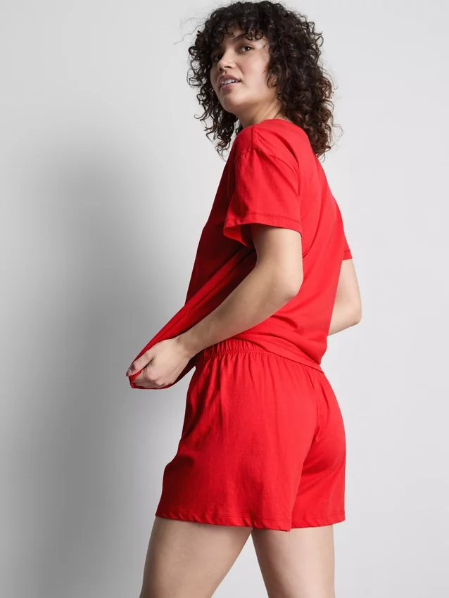 T-shirt og shorts-pyjamasser