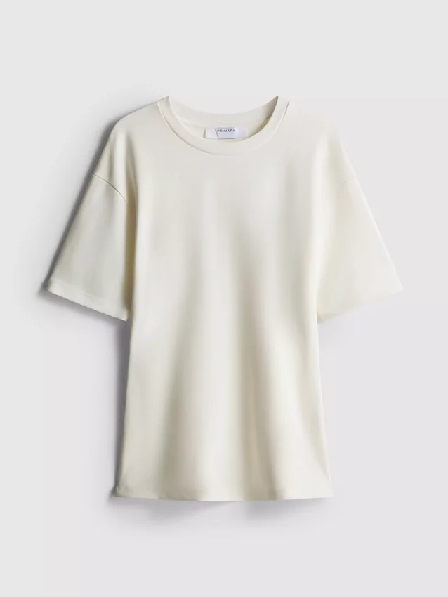 Tætsiddende T-shirt i kraftigt stof
