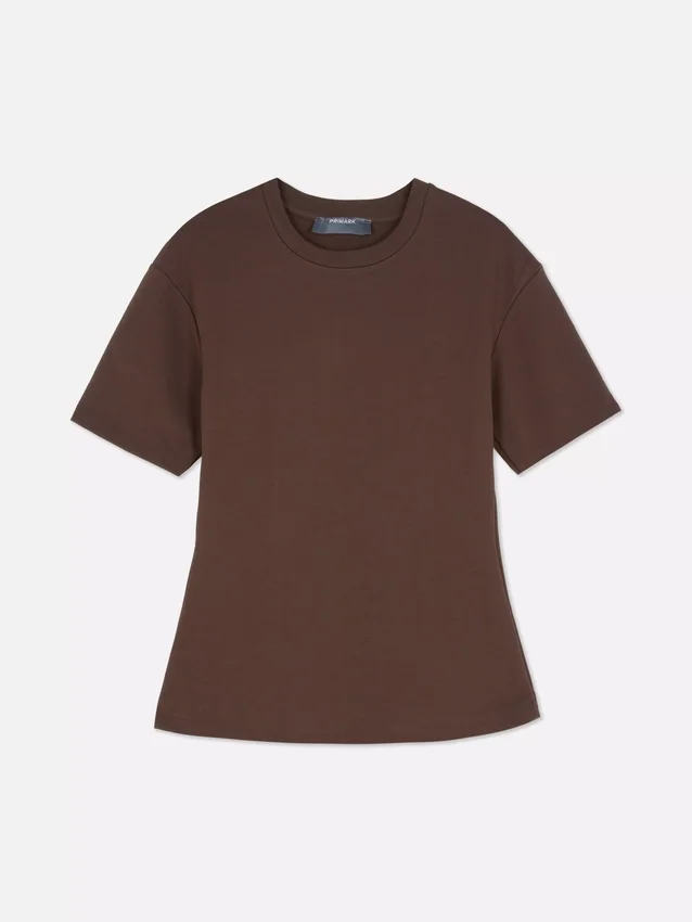 Tætsiddende T-shirt i kraftigt stof