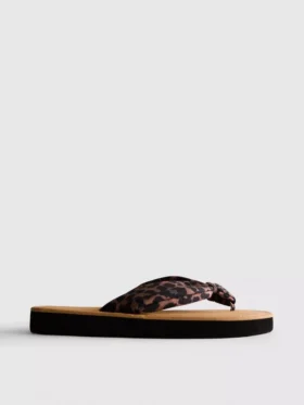 Tanga-sandaler med knude-detalje