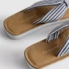 Tanga-sandaler med knude-detalje