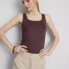 Tanktop med firkantet halsudskæring