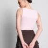 Tanktop med firkantet halsudskæring