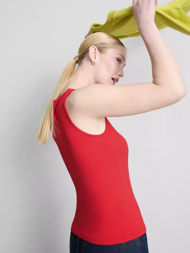 Tanktop med firkantet halsudskæring