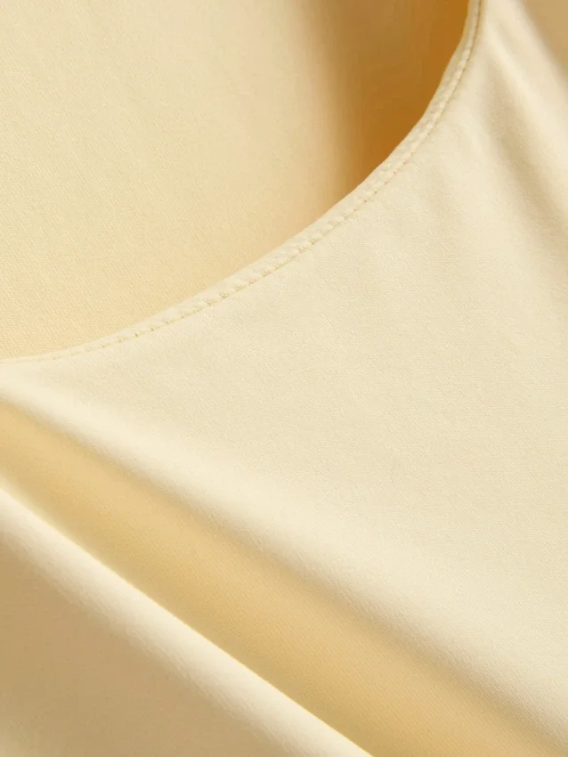 Tanktop med firkantet halsudskæring