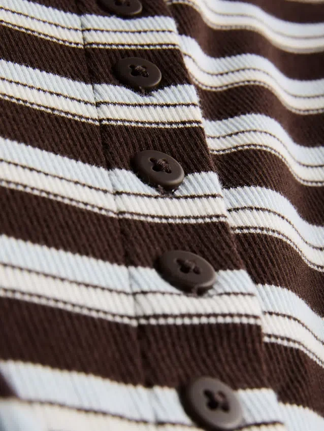 Tanktop med knapper, med højt bomuldsindhold