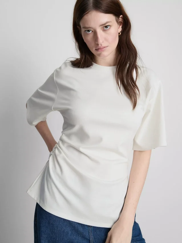The Edit asymmetrisk T-shirt med rynker