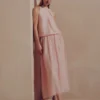The Edit draperet halterneck-bluse med luftig pasform