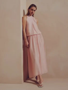 The Edit draperet halterneck-bluse med luftig pasform