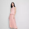 The Edit draperet halterneck-bluse med luftig pasform