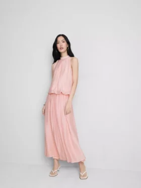 The Edit draperet halterneck-bluse med luftig pasform