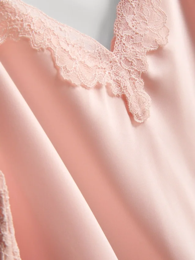 The Edit pyjamasser-cami-top i satinblonder