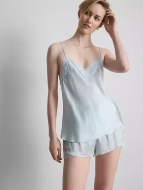 The Edit-pyjamasser-cami-top i silke-blanding