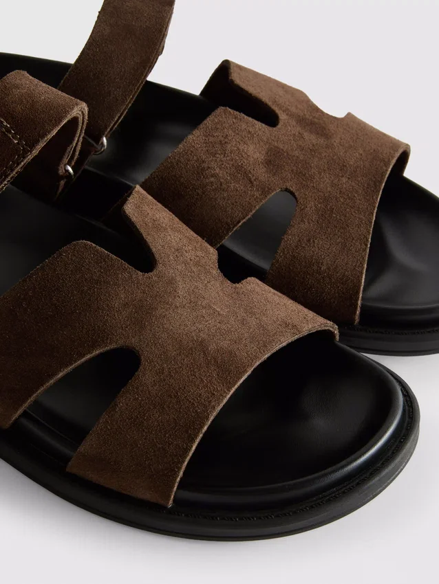 The Edit-sandaler med velcrolukning
