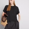 The Edit-t-shirt med synlige sømdetaljer