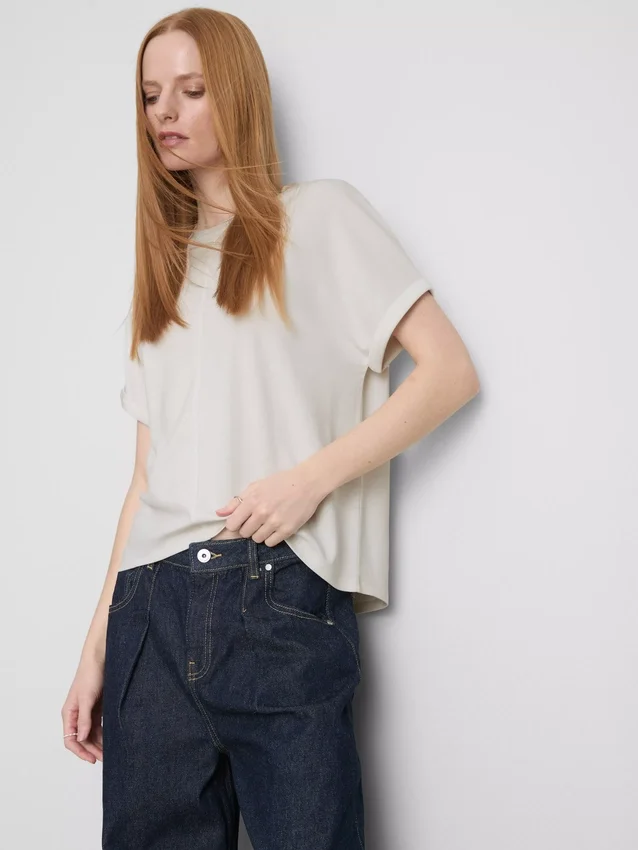 The Edit-t-shirt med synlige sømdetaljer