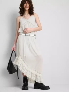 The Primark Scene | Asymmetrisk maxi-nederdel med broderi