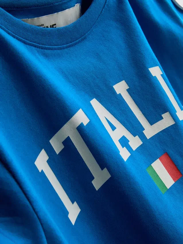 The Primark Scene | Italien fodbold-T-shirt med rynket forneden