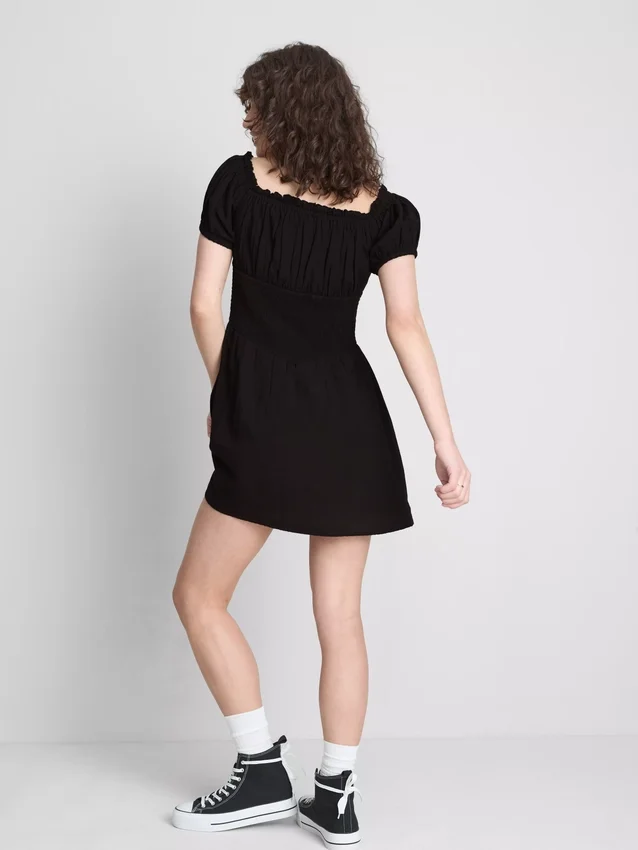 The Primark Scene | Korset-minikjole i mælkepige-stil