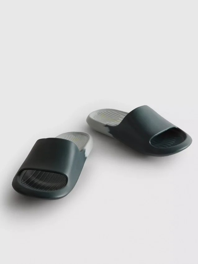 To-farvede sandaler med glidelås
