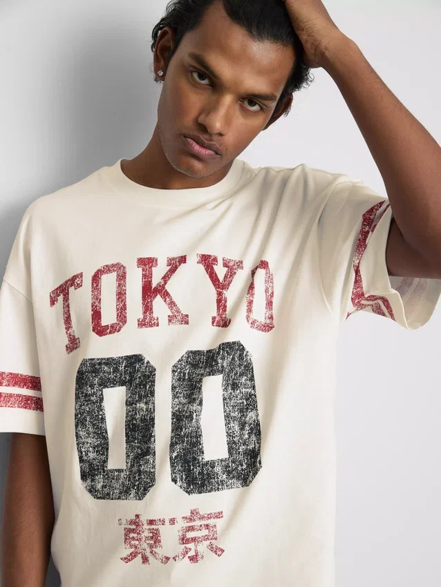 Tokyo kortærmet T-shirt med slidt look og grafisk print