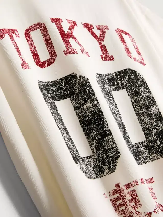 Tokyo kortærmet T-shirt med slidt look og grafisk print