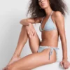 Trekantet bikini-top i gingham med daisy-kant
