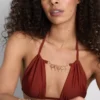 Trekantet bikini-top med kædedetaljer