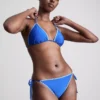 Trekantet bikinitop med syede detaljer