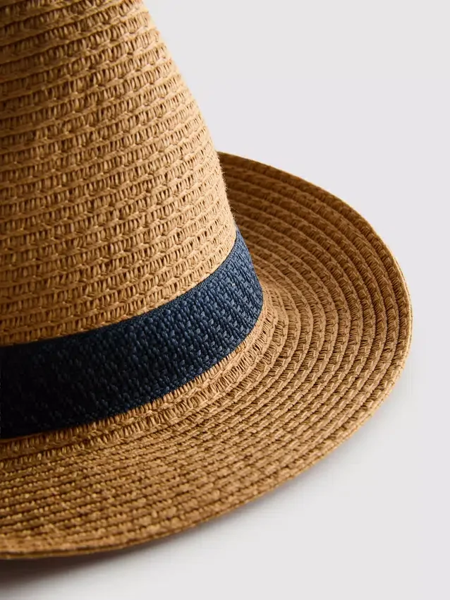 Trilby af strå