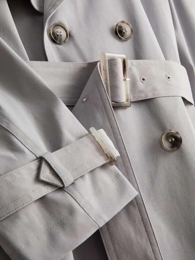 Uundværlig trenchcoat med bælte