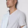 V-halset, tætsiddende stretch-T-shirt