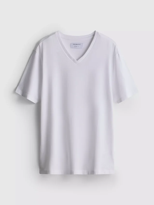 V-halset, tætsiddende stretch-T-shirt