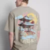 Vasket T-shirt med japansk grafisk print