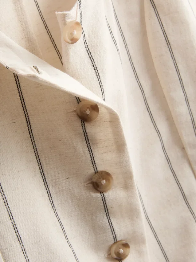 Vest i bomuldsblanding med knapper