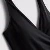 Wrap-badedragt med kropsformende effekt